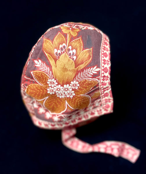 Antique Dutch Traditional Costume Block Print Chintz Child’s Bonnet: C19th Marken, Holland