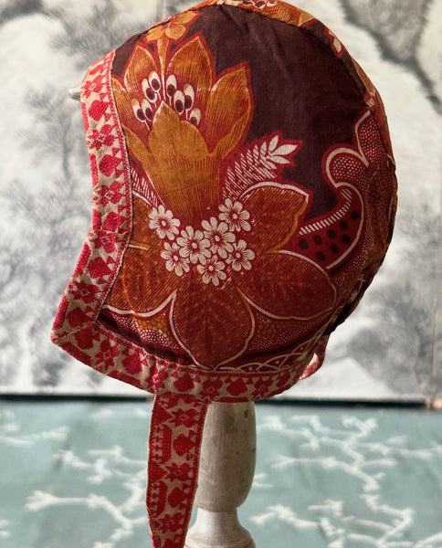 Antique Dutch Traditional Costume Block Print Chintz Child’s Bonnet: C19th Marken, Holland