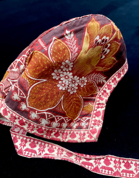 Antique Dutch Traditional Costume Block Print Chintz Child’s Bonnet: C19th Marken, Holland
