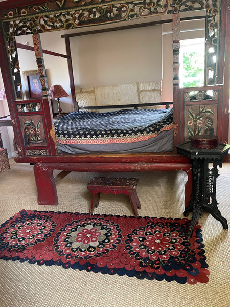 Antique Folk Art ‘Penny Rug’ Table Runner Wallhanging: C1900 Europe