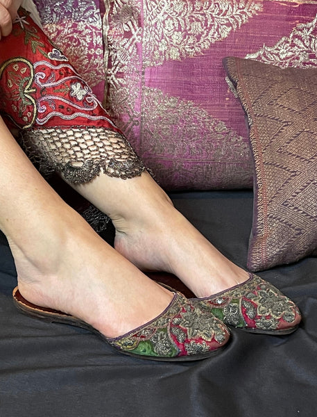 Antique Zardozi Embroidered Silk Velvet Slippers or Mules C19th India