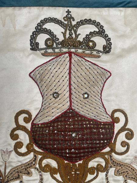 Antique Zardozi Embroidered & Stumpwork Heraldic Banner: C19th India