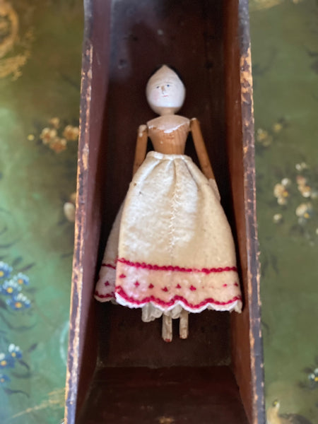 Antique Grodnertal Wooden Folk Art Peg Doll: C19th Germany