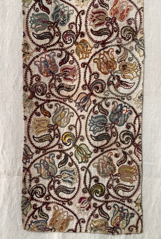Antique Arts and Crafts Crewelwork Embroidery Jacobean Revival: C20th Europe