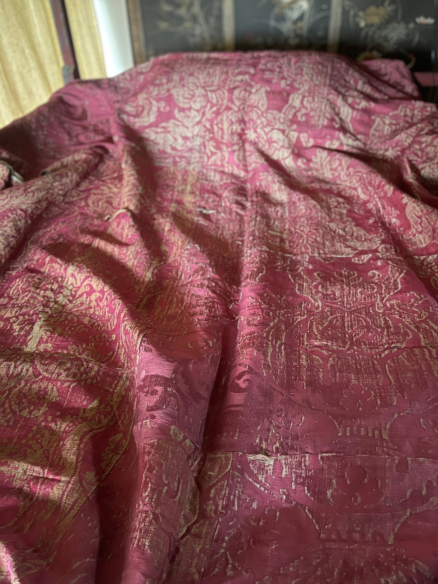 Italianate Silk Brocade Bedcover or Wallhanging: C17th Italy