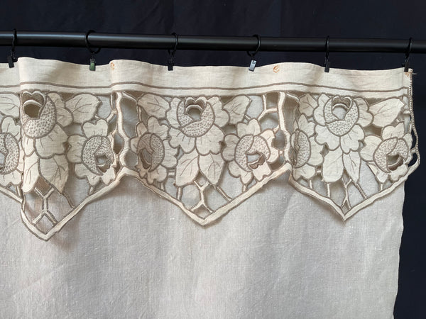 Long Art Deco Cutwork & Embroidered Linen Border: C1920 France