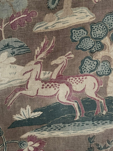Antique Jacobean Revival Printed Linen Collectable Antique Textiles Design Inspiration Figurative Wallhanging. 83 x 73cm