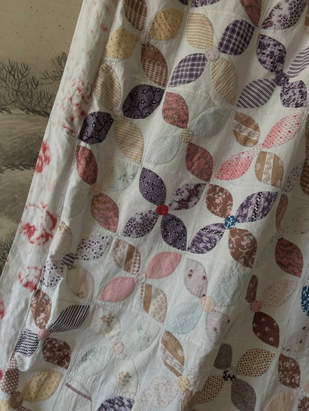Antique Handmade ‘Orange Peel’ Patchwork Quilt: C19th England