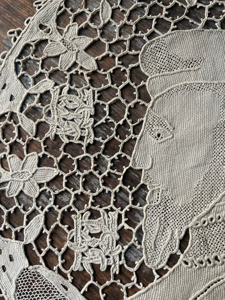 Antique Figurative Bobbin Lace Roundels Kings France: Late C18th Early C19th, Italy