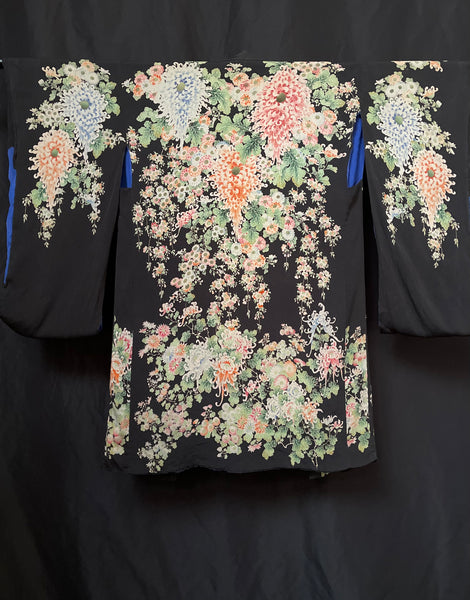 Reversible Hand Painted Silk Kimono with Flowers: C1920 Japan for export