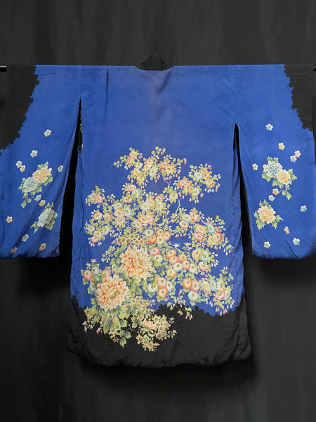 Reversible Hand Painted Silk Kimono with Flowers: C1920 Japan for export