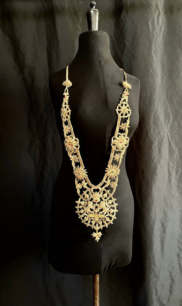 Antique Anglo India Zardozi Embroidered Heraldic Ceremonial Garland Necklace: C19th India