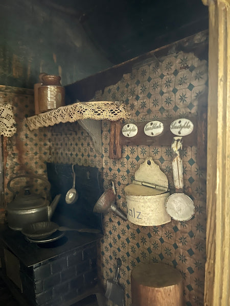 Antique German Folk Art Dolls House Box Kitchen Diarama: C18th Germany