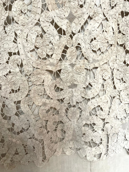 Early Antique Milanese Tape Lace Panel Handmade Collectable Italian Antique Lace: C18th Century, Milan, Italy