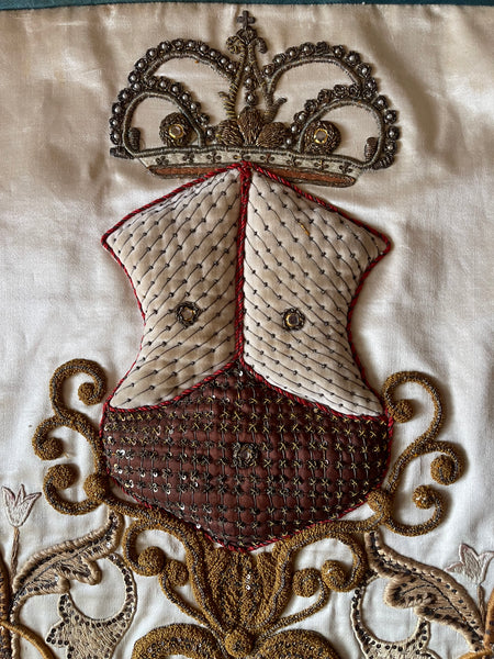 Antique Zardozi Embroidered & Stumpwork Heraldic Banner: C19th India