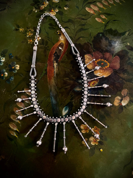 Stunning Vintage Handmade Silver Necklace: C20th India