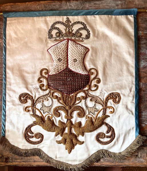 Antique Zardozi Embroidered & Stumpwork Heraldic Banner: C19th India