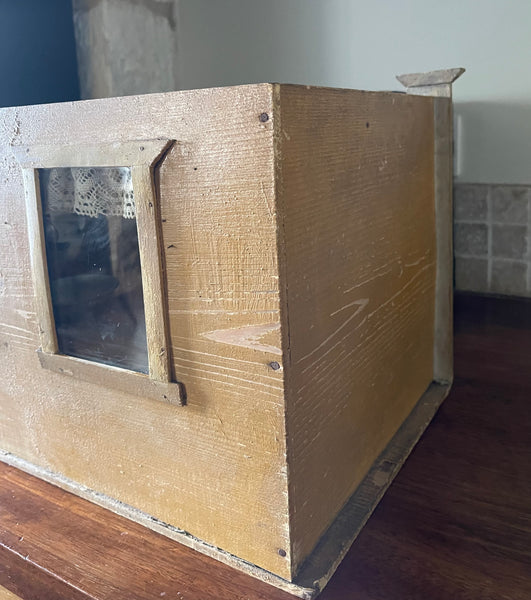 Antique German Folk Art Dolls House Box Kitchen Diarama: C18th Germany