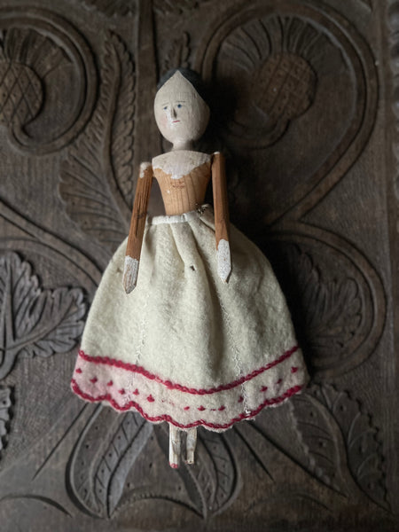 Antique Grodnertal Wooden Folk Art Peg Doll: C19th Germany