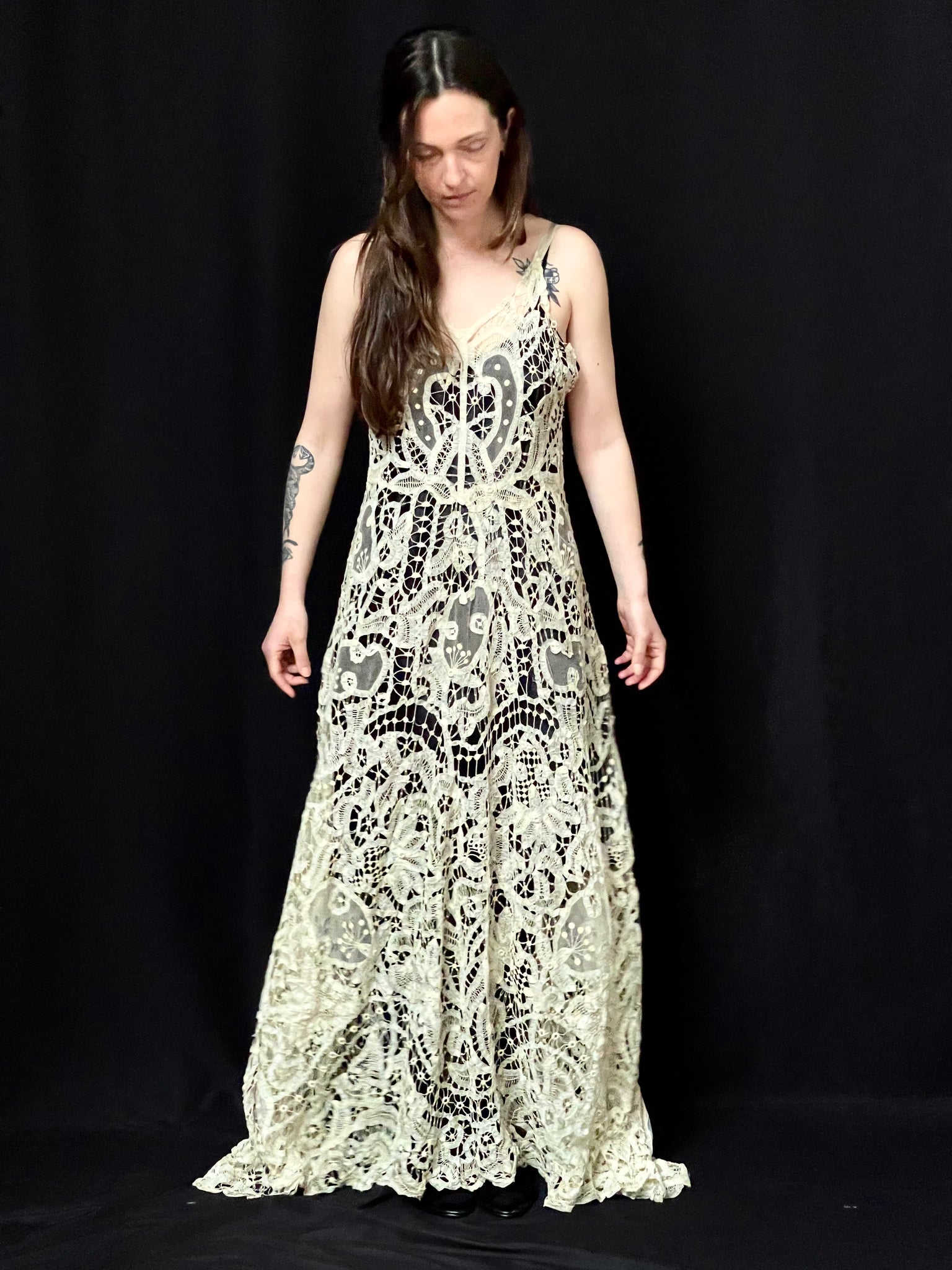 Closed lace 2025 tape dress