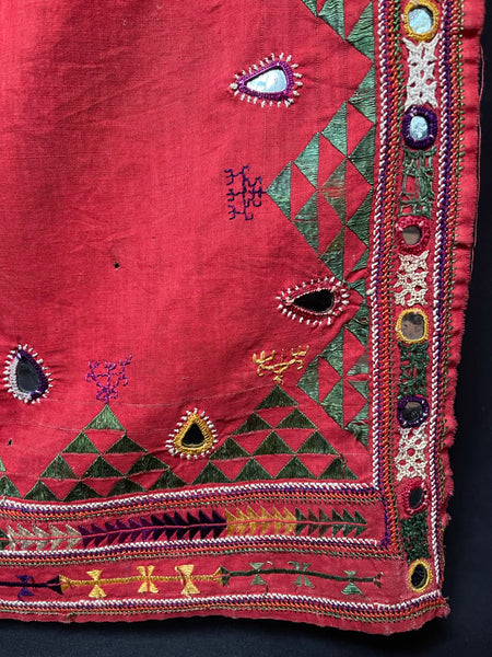 Fine Embroidered Shawl Ahir People: C19th, Kutch