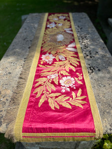 Ecclesiastical silk brocade alter front hanging with gold bullion passementerie: C19th European