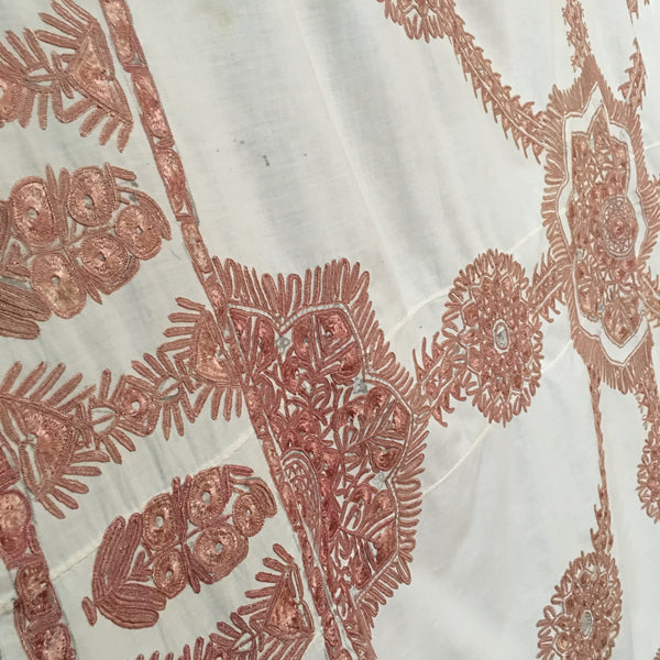 Traditional Silk Embroidered Woman’s Wedding Shawl Abochani: C20th Sind